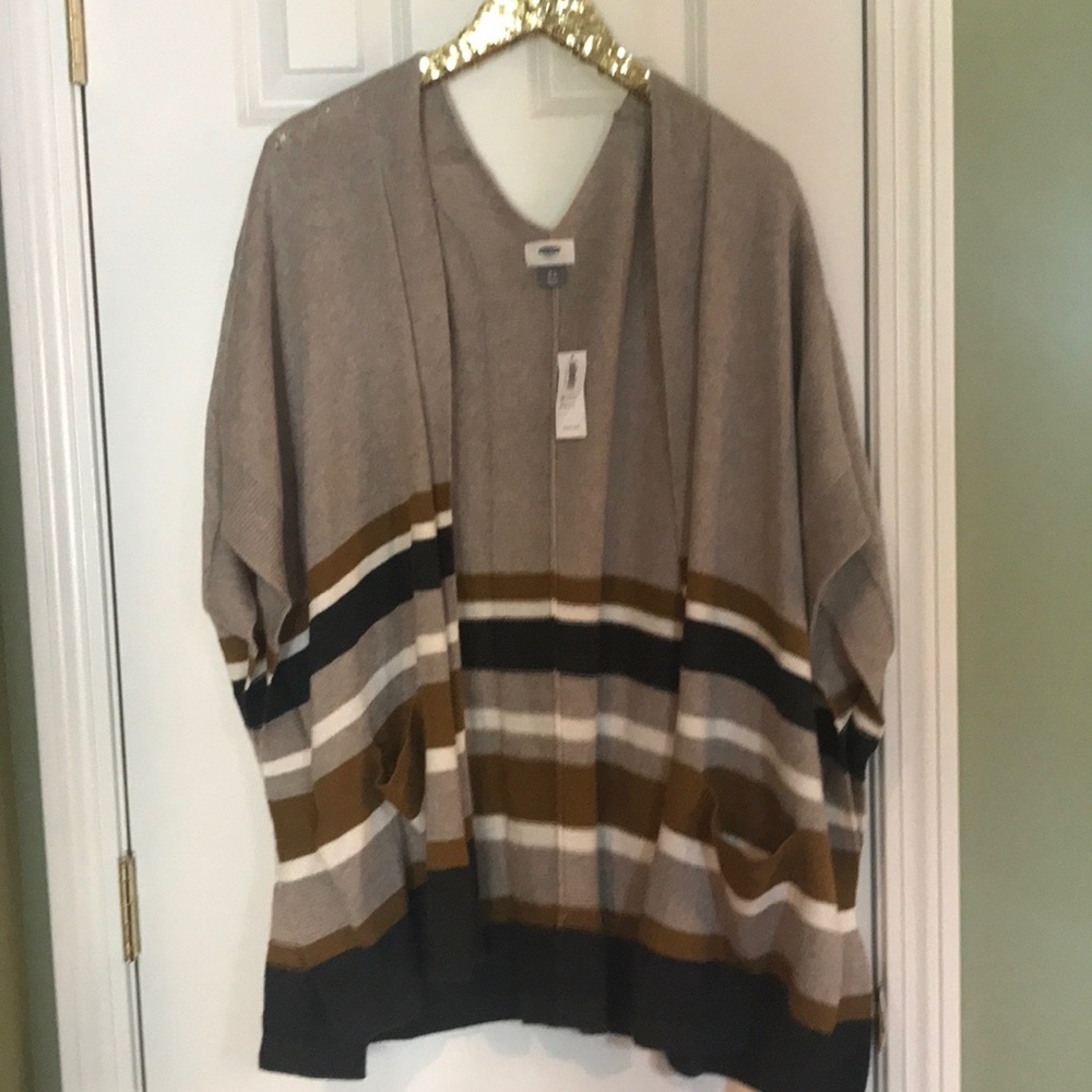 Brown old navy nwt sweater size m-l